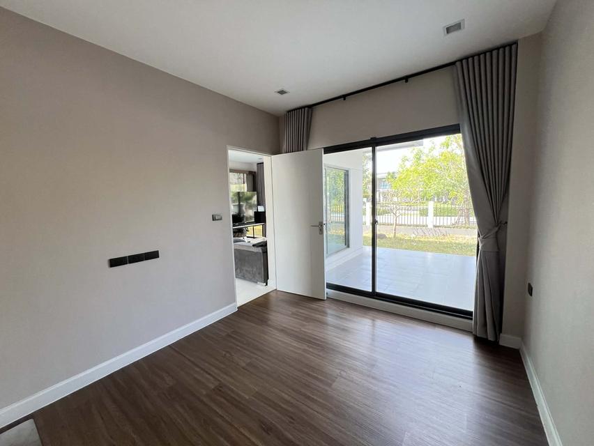 เช่า เวนิว ไอดี พหลโยธิน รังสิต  4ห้องนอน 5ห้องน้ำ 7