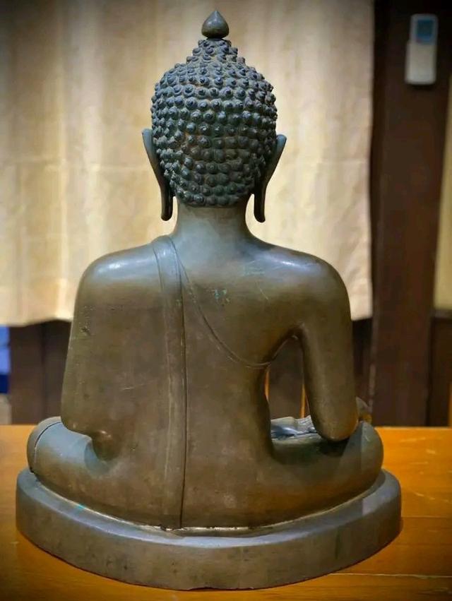 พระบูชาเก่าหน้าตัก 7 นิ้ว