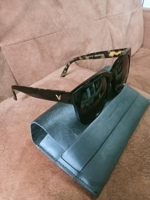 แว่นตาแบรนด์ Gentle Monste DIDI.D Col 01 ของแท้ สภาพดี มีกล่อง ขายถูก 5,000 รูปที่ 3