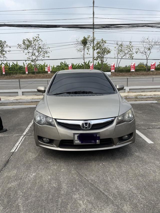รถhonda civic FD 2010 เกียร์Auto สีบรอนด์ทอง รถบ้านมือแรก ไม่ติดแก๊ส ไม่ชนหนัก ไม่น้ำท่วม แต่มีรอยครูดกันชนหน้าหลัง และรอยบุบประตูข้างหลังคนขับ มีปร