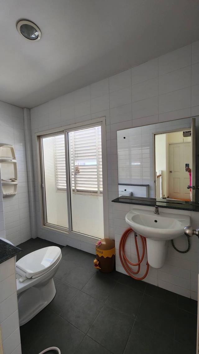 ขายบ้านแฝดหลังมุม เดอะวิลล่า รัตนาธิเบศร์ ซ.ท่าอิฐ พร้อมเข้าอยู่ ทำเลดี เดินทางสะดวก ใกล้ MRT ท่าอิฐ นนทบุรี 20