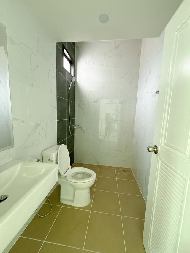 บ้านแฝด 2ชั้น 45ตร.วา 4ห้องนอน 3ห้องน้ำ 1ห้องเอนกประสงค์ 1ห้องครัว 1หัองซักล้าง พร้อมโรงรถ2คัน 6