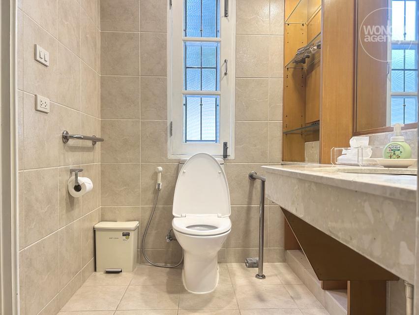 ขายบ้านเดี่ยว หมู่บ้านเมืองทอง 2 โครงการ 3 พัฒนาการ 53 สไตล์ Old Money ออกแบบโดยสถาปนิกชั้นนำ ขนาด 158 ตร.วา ใกล้รถไฟฟ้าหัวหมาก 2 สาย 8