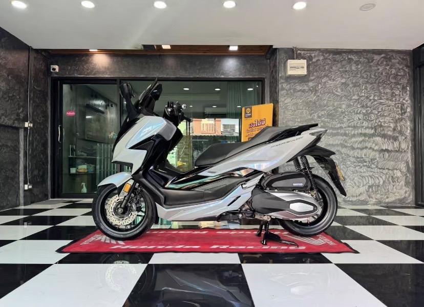 Honda Forza350cc 2021 9