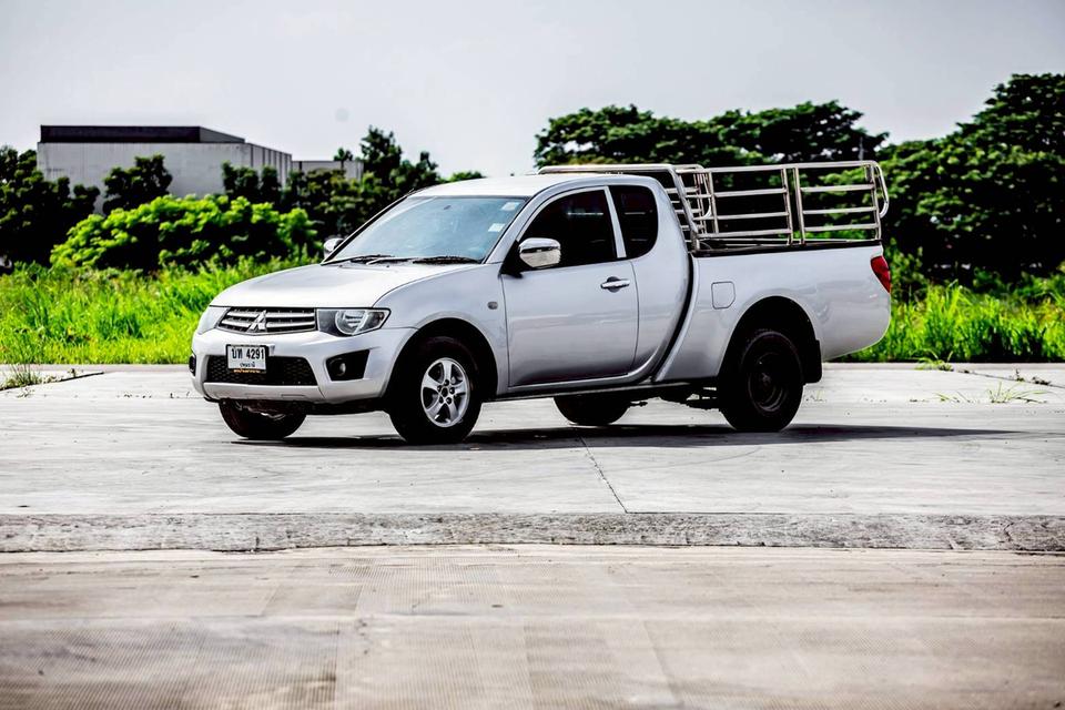 Mitsubishi Triton Cab 2.4 เบนซิล สีเทา CNG ปี 2011 มือเดียวป้ายแดง 11