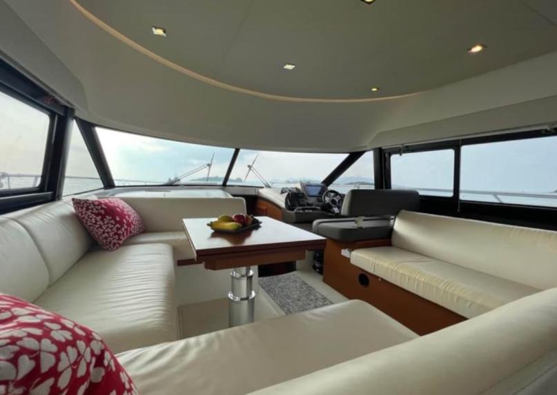 NICE YACHT PRESTIGE 450 FLYBRIDGE-2 CABINS 3