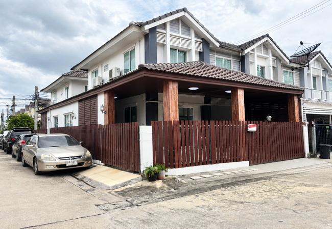 ขายทาวน์เฮ้าส์ หมู่บ้านพฤกษาวิลล์ 50/1 รามคำแหง เนื้อที่ 25.3 ตร.ว. 2 ชั้น 3 นอน 2 น้ำ 2