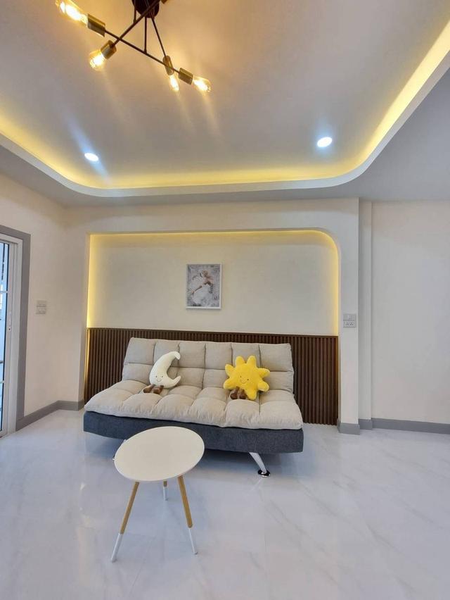 หมู่บ้านบัวทองแลนด์