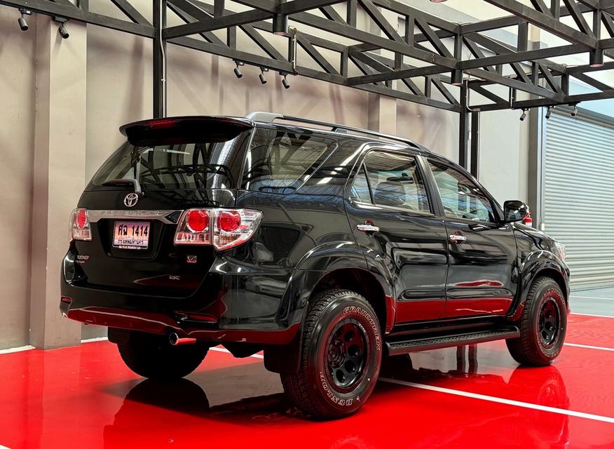 2014 TOYOTA FORTUNER 3.0V รถมือเดียวออกป้ายแดง รถวิ่งน้อย ประวัติศูนย์ครบ ไม่เคยมีอุบัติเหตุครับ