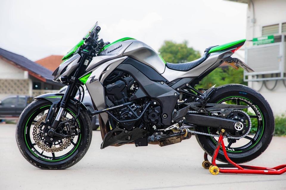 Kawasaki Z1000 ปี 2015 สีสวย แต่งเท่ 2