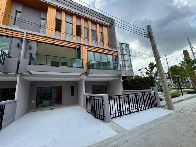 PB5888ให้เช่า ทาวน์โฮม 3 ชั้น โครงการ EIGEN พระราม 9 เฉลิมพระเกียรติ ร.9 ซอย 89 โครงการติดกับมอเตอร์เวย์ ใกล้ airport link ทับช้าง 1