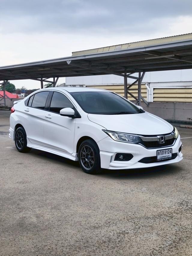 ยี่ห้อ : Honda o	รุ่น : City  City  1.5 So	สี : ขาวo	ปี : 2019o	เกียร์ : Auto