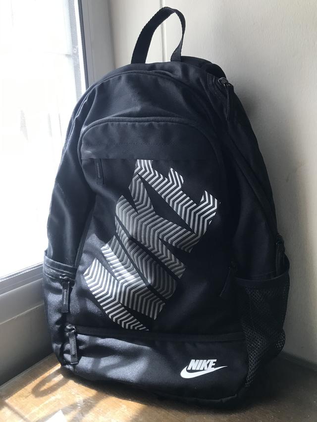 กระเป๋า Nike Classic Line Backpack