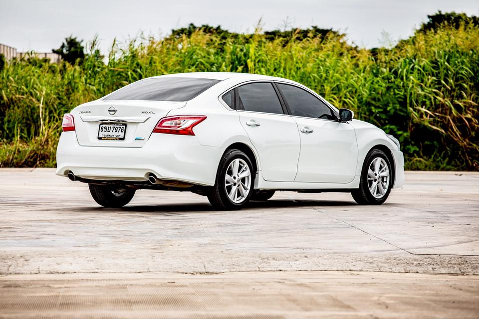 Nissan Teana 2.0 XL ปี 2015 สีขาว มือเดียวป้ายแดง ไมล์แท้ 87,906 กิโลแท้