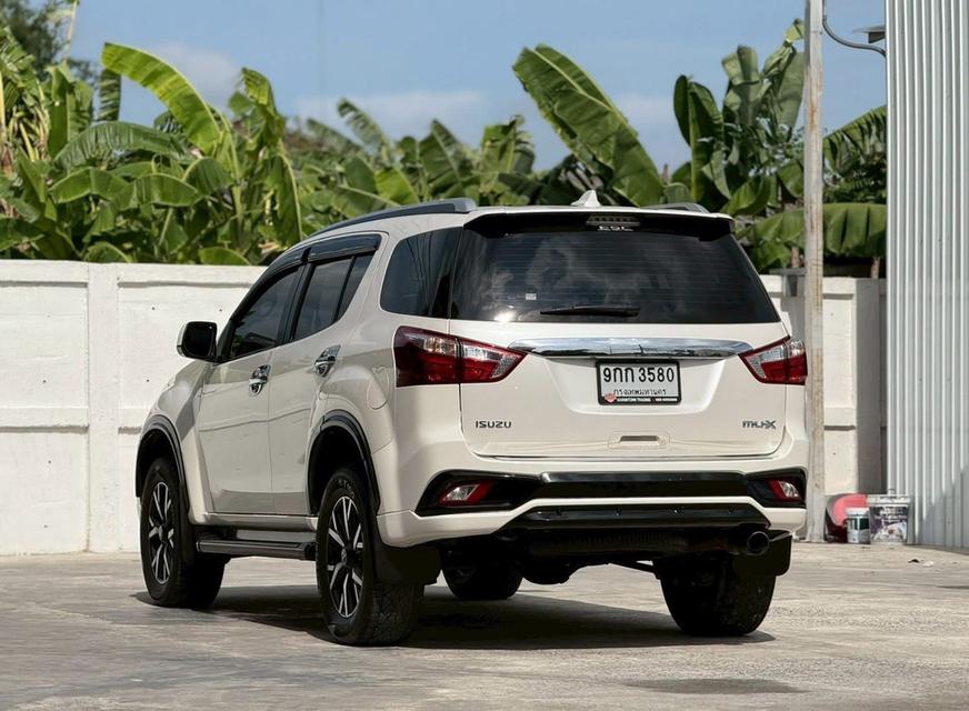 ปี 2019 ISUZU MU-X, 1.9  THE ONYX โฉม ปี13-20 สีขาว เกียร์ออโต้ ประวัติดี เข้าศูนย์ตลอด มือเดียวป้ายแดง รูปที่ 3
