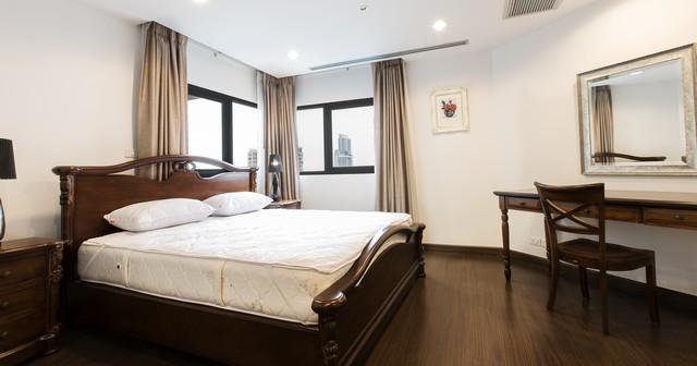 Sathon Gardens Condo near BTS Saladaeng and MRT Lumpini 5