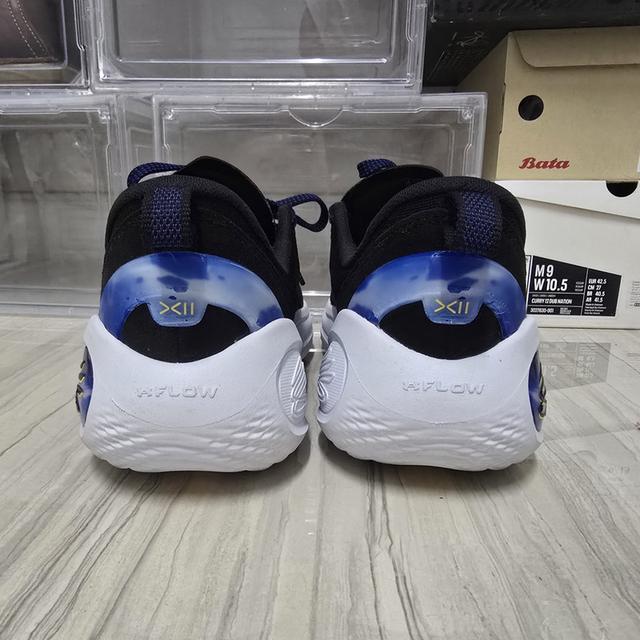 รองเท้าบาส curry12 size 9,42.5eu ใส่เล่นindoor และ outdoorได้ 5