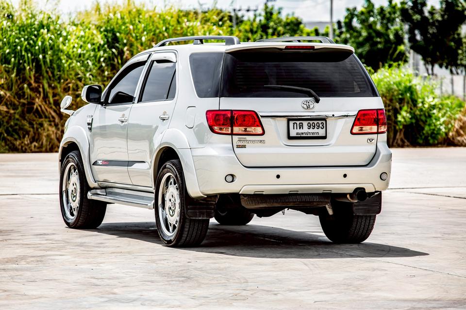 TOYOTA FORTUNER 3.0V 4WD สีเทา เกียร์ออโต้ ปี 2005 แต่งครบๆ หลักแสน 6