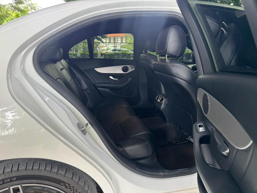 🚗 2022 Mercedes-Benz C300e AMG Dynamic AT รูปที่ 14