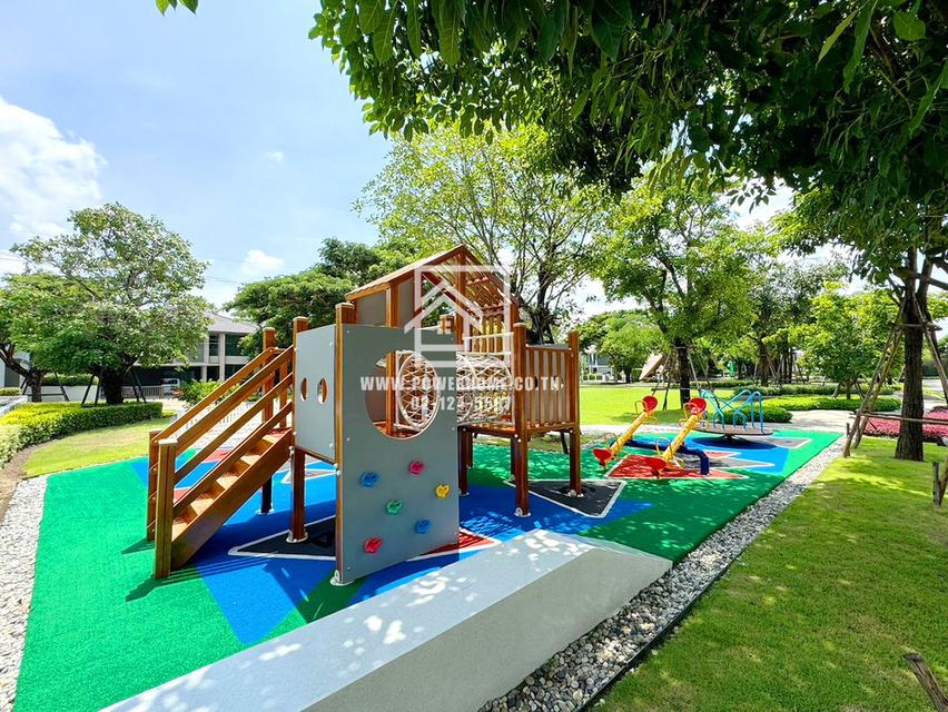 หมู่บ้านสราญสิริศรีวารี 1 ซ.ลาดกระบัง 54 (ถนนวัดศรีวารีน้อย) ต.ศีรษะจรเข้น้อย อ.บางเสาธง  สมุทรปราการ  19