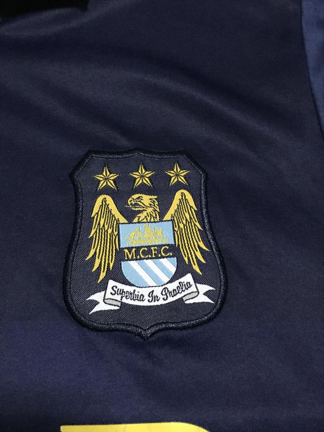 ขายเสื้อบอลทีม Manchester city 6
