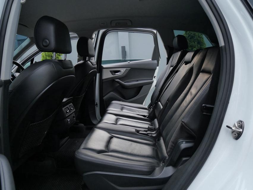 Audi Q7 45TDi Q-S Line 2019 สีขาว รูปที่ 6