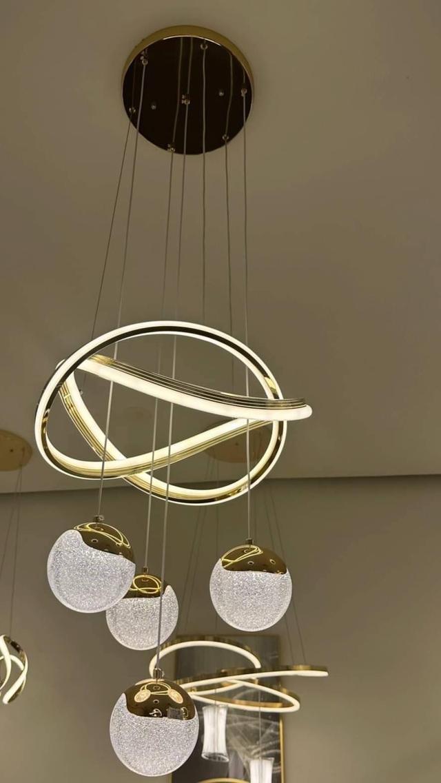 Selling a luxury pendant lamp, 4 in 1, very luxurious, crystal ring lamp arranged in 4 rings 2