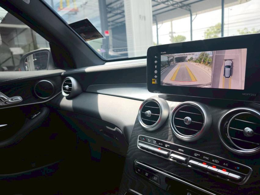 รหัสรถ KPV1694 🚘✨ 2022 BENZ GLC 220d AMG DYNAMIC 12