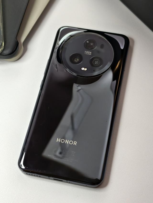 Honor magic 5 pro อุปกรณ์กล้องครบ