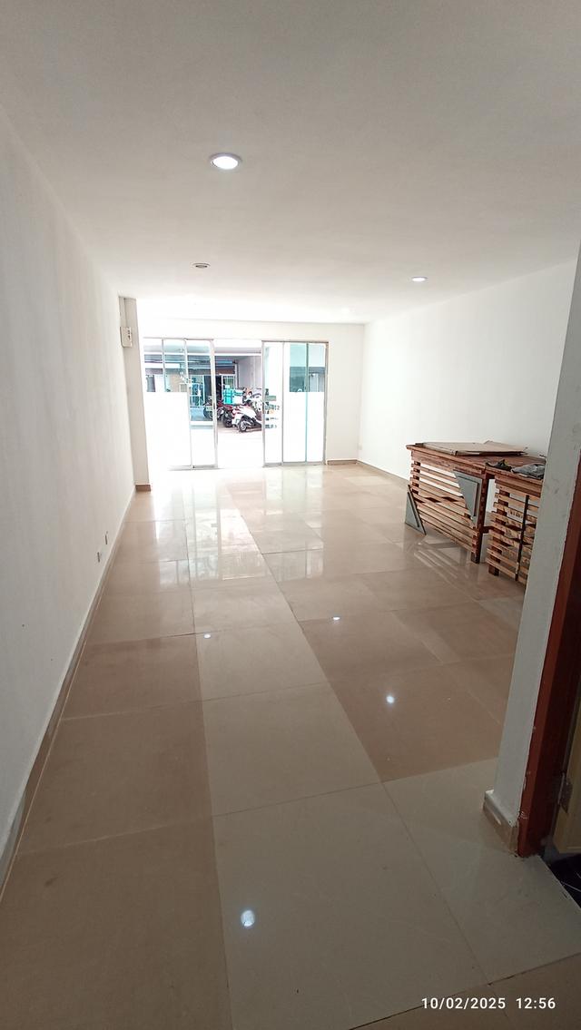 คอนโดรีเจ้นท์โฮม 1 พหลโยธิน 67 2