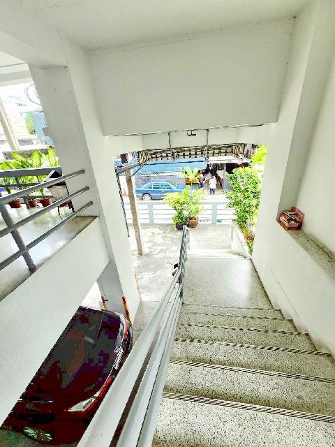 ซ.อินทามระ 31-37 ออฟฟิศทึ่ถูกที่สุด ติดรถไฟฟ้า ในประเทศไทย MRTสุทธิสาร 900ม.ให้อาคาร 33 ตร.ม. รร.นานาชาติคิซิโกะ 3.8 กม. 3