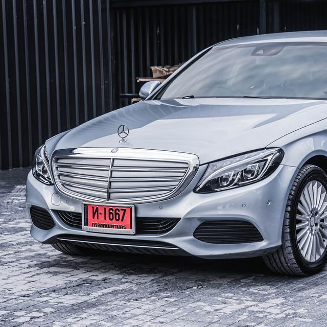 รหัสรถ 67GG678 Benz C300 ปี 2015 รุ่น Exclusive คือรถยนต์ C-Class (W205) 6