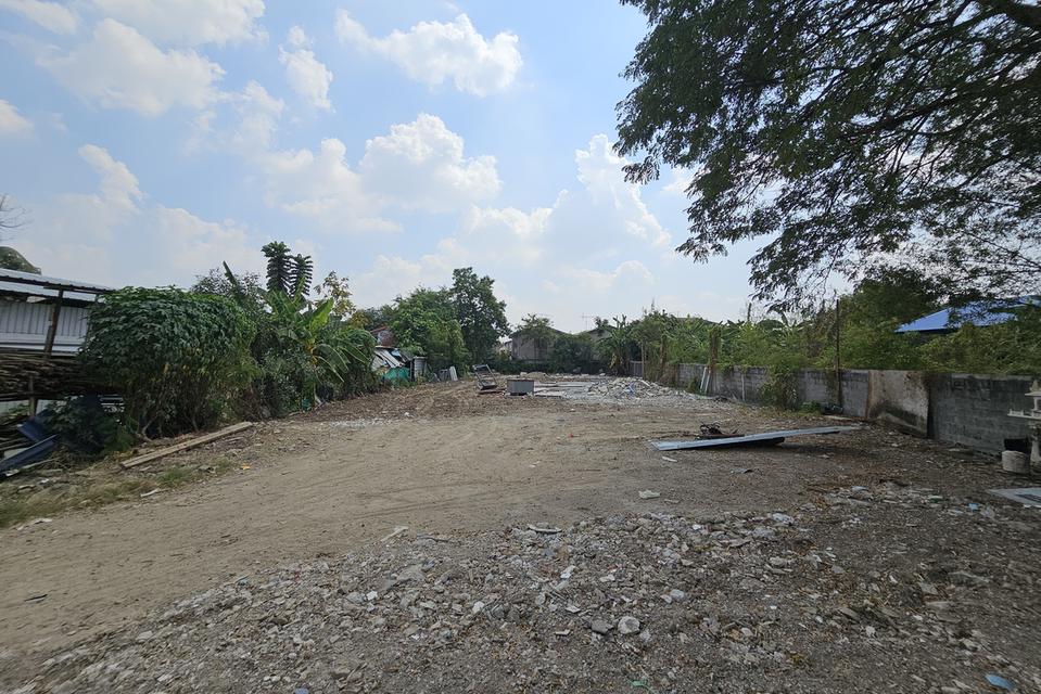 ขายที่ดิน ทำเลดีที่ซอยรามอินทรา 40 แยก 23 จำนวน 2 งาน 7