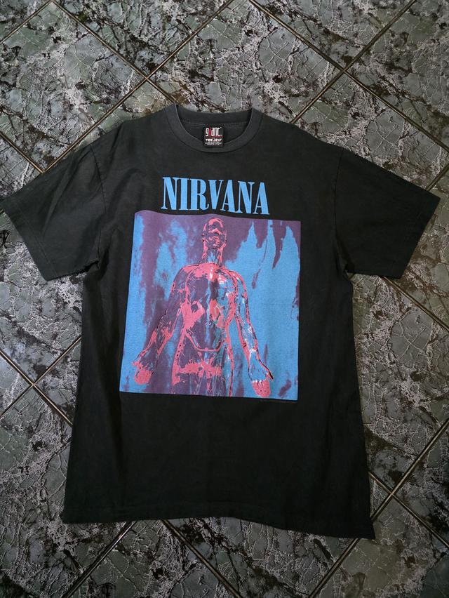 เสื้อยืดมือสอง