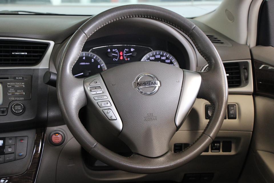 รหัสรถ TKG2518 NISSAN SYLPHY 1.8 V ปี 2013