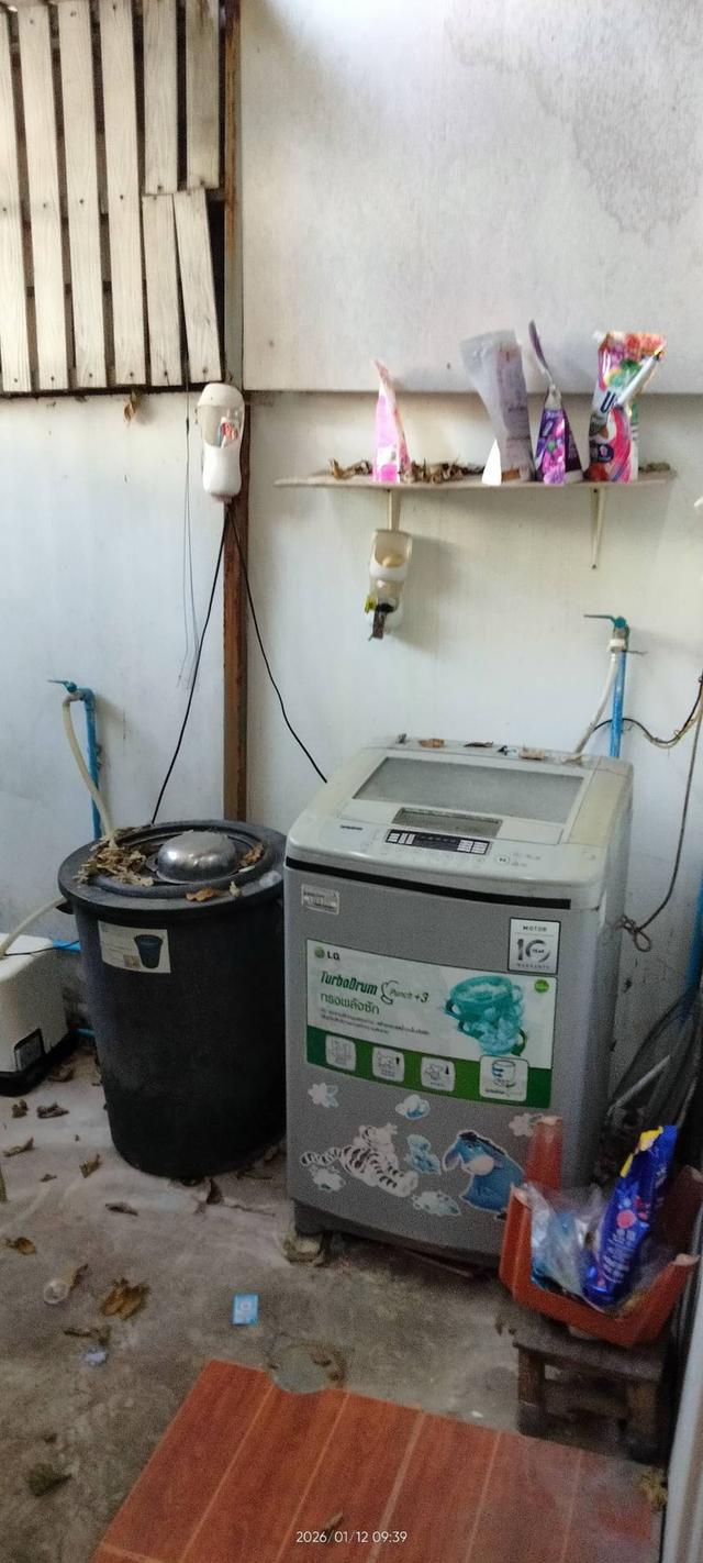 ขายด่วนขายขาดทุน ขายบ้านทาวเฮ้า 3ห้อง 2น้ำ แถมมอเตอร์ไซต์ 4