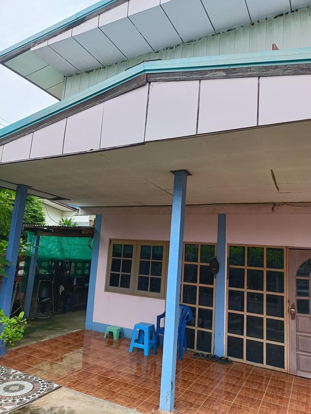 บ้านเดี่ยว พร้อมที่ดิน