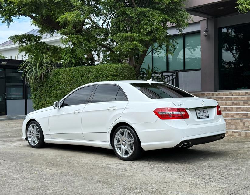 2014 BENZ E250 AMG DYNAMIC รถมือเดียวออกศูนย์ BENZ THAILAND รถวิ่งน้อย ประวัติศูนย์ครบ ไม่มีอุบัติเหตุครับ 6