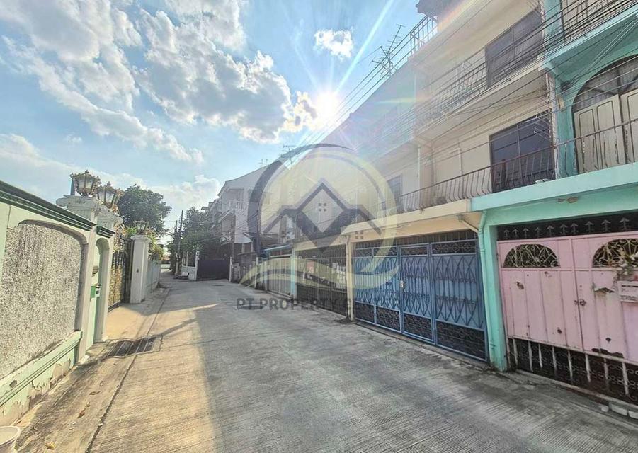 ตึก 4 ชั้น พระราม 3 ซอย 14 ย่านพระราม 3 ต่อเติมจัดเต็ม เฟอร์นิเจอร์ Built-in วิวแม่น้ำเจ้าพระยา ราคาพิเศษสุดๆ หายากในทำเลนี้ ต่อรองได้ 19