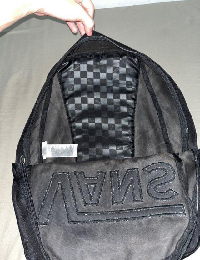 กระเป๋าเป้ VANS สีดำ 4