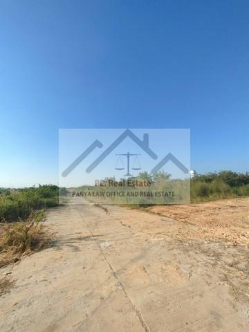 ขายที่ดิน6ไร่ผังสีม่วงจุดสีขาวเขตEEC อ.เมืองฉะเชิงเทราหน้ากว้าง 105 เมตร แปลงสวย ติดถนนสาธารณะ ถนนกว้าง 8-10 เมตร รถใหญ่เข้าสะดวก เหมาะสร้างโรงงาน 6