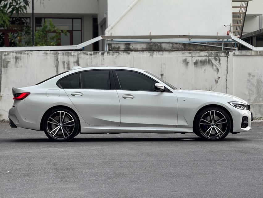 BMW 330e M Sport G20 ปี 2020สีขาว เกียร์ออโต้📌เลขไมล์ 94,700 กม.💰ราคา 990,000 บาท รูปที่ 8