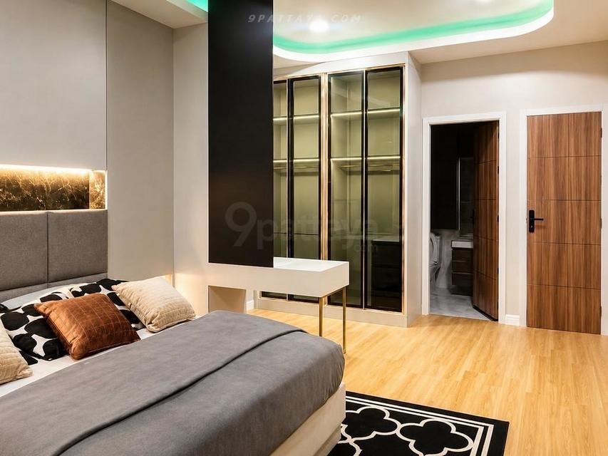 For Rent — Brand-New 2-Storey Pool Villa near Mabprachan LakeBrand-new fully furnished 2-storey house for rent at The Shade Villas, 6