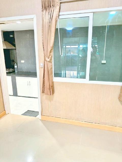 MRT ราษฎร์พัฒนา 900ม.ให้เช่าทาวน์โฮม 2 ชั้น 21ตร.วา.170ตร.ม.นานาชาติฮีทฟิลด์ 3.3 กม. 4นอน ตลาดน้ำขวัญเรียม 1.5 กม. บางชั 6