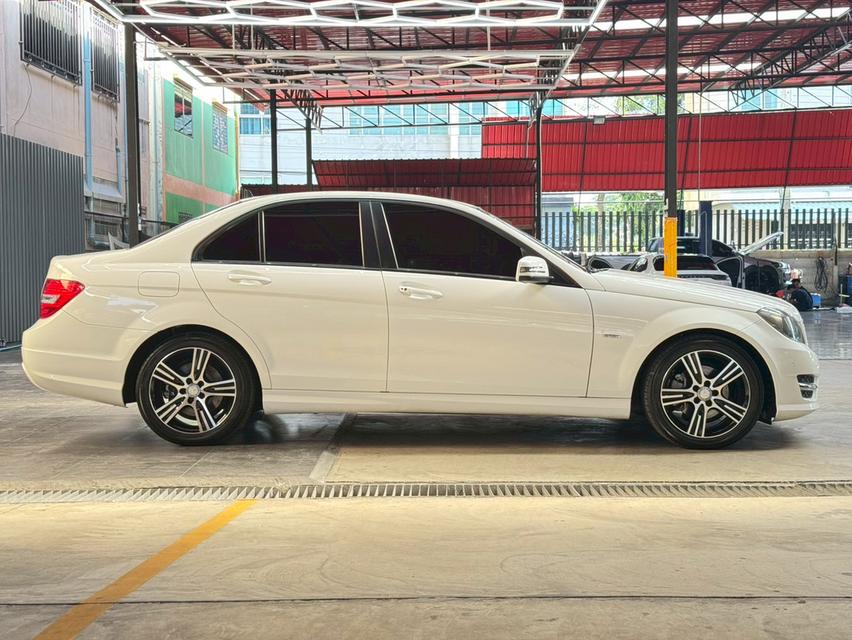 Mercedes Benz C200 W204 Edition C AMG Sport พิเศษ ตัวสุดท้าย ปี 2014 3