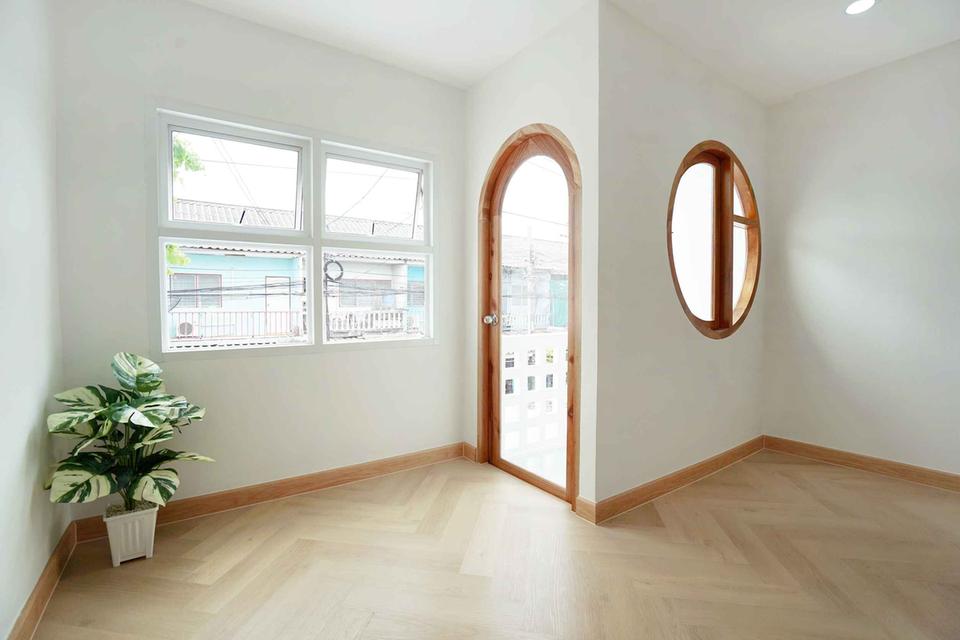 ทาวน์เฮ้าส์หมู่บ้าน บก.ทหารสูงสุด 13