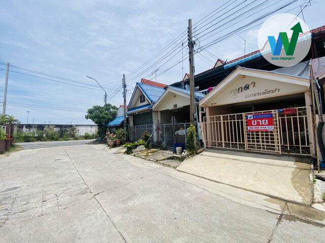 ทาวน์เฮ้าส์ หมู่บ้านบดิพัฒน์ แพรกษา ซอย 3 ทำเลค้าขาย 9