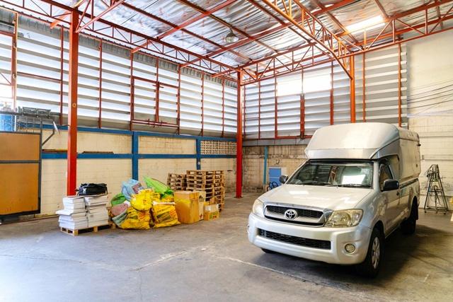 เซ็นทรัล พระราม3 600ม. BRT ถนนจันทน์ 1.1กม. ให้เช่าโกดัง 2ชั้น 542 ตร.ม สาธุประดิษฐ์ 12-20 135 ตร.วา. 3 นอน 2 น้ำ 4