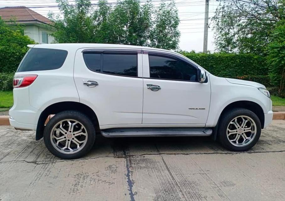 ส่งต่อรถ 7 ที่นั่ง CHEVROLET TRAILBLAZER สีขาว ปี 2013 2