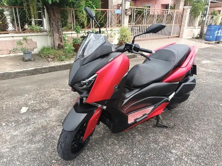 Yamaha  XMAX สีสวยๆ